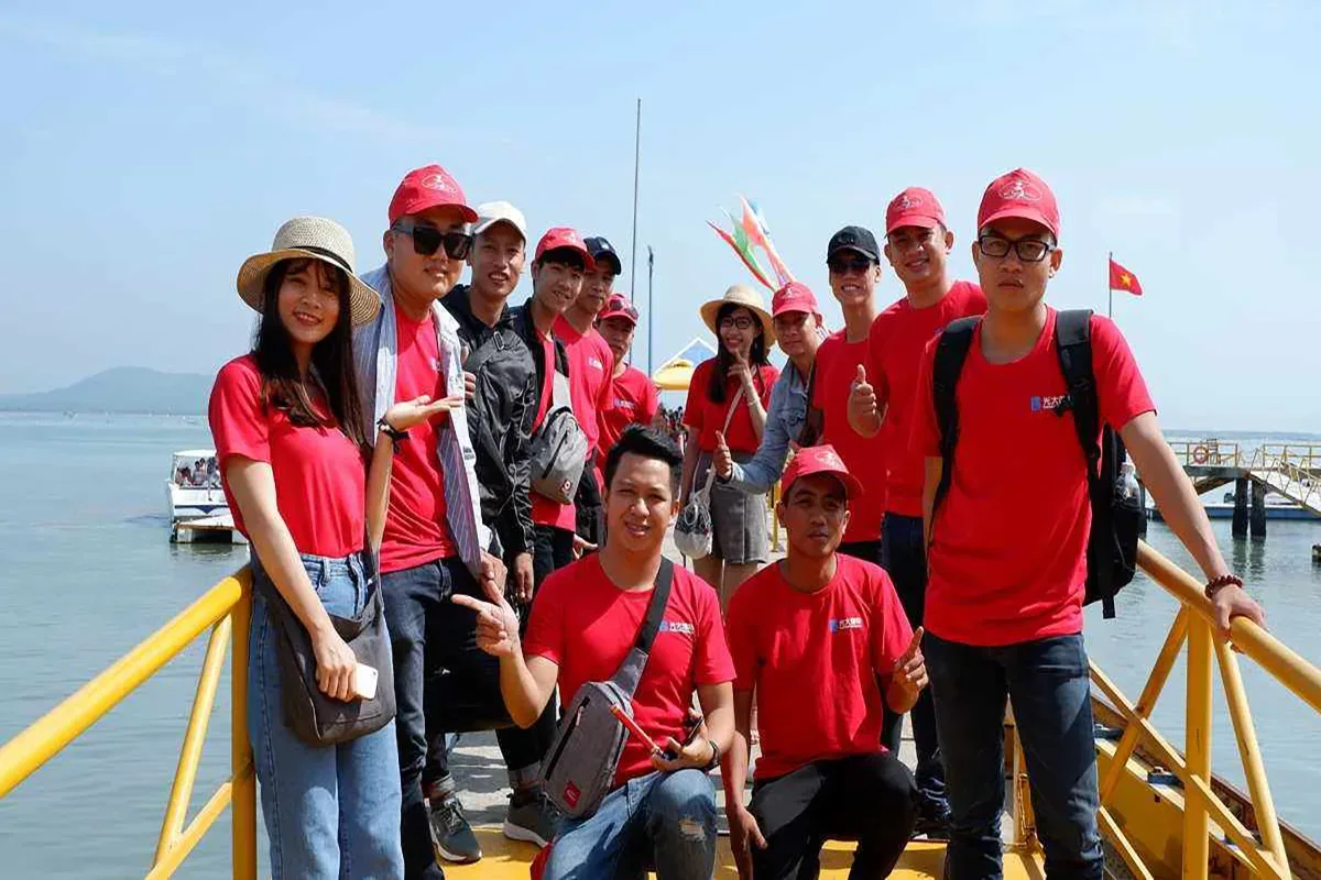 shengfeng car parts team